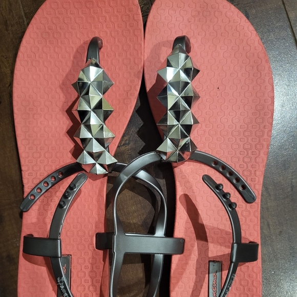 Ipanema sandals - Picture 1 of 4